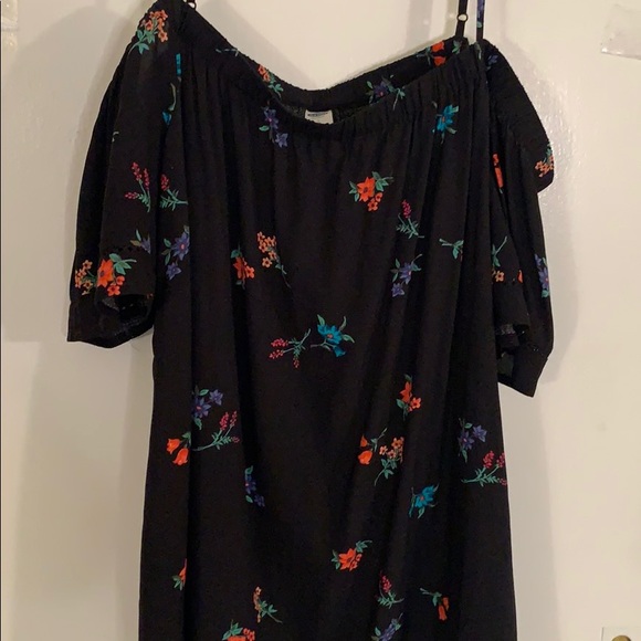 Buy 1 Get 1 FREE 🌸Old Navy Off the Shoulder Swing Top $$$BOGO🌸 - Picture 3 of 8